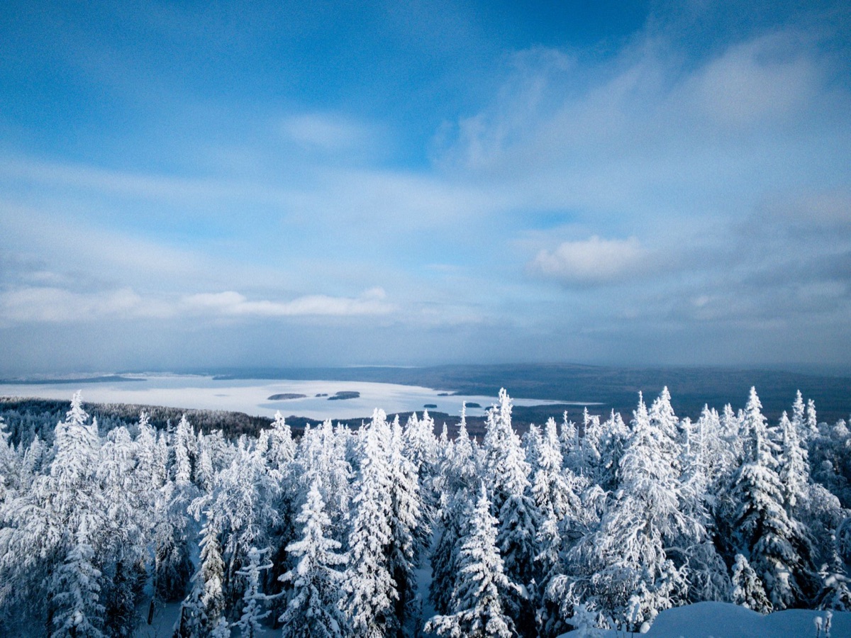 paesaggio innevato dei Monti Urali